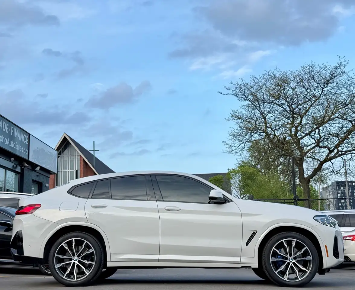BMW X4 photo BMW X4