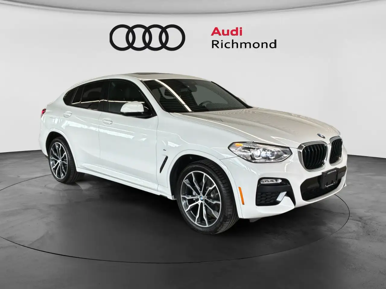 BMW X4 photo BMW X4
