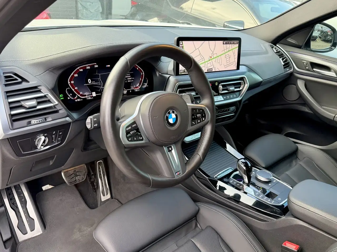BMW X4 photo BMW X4