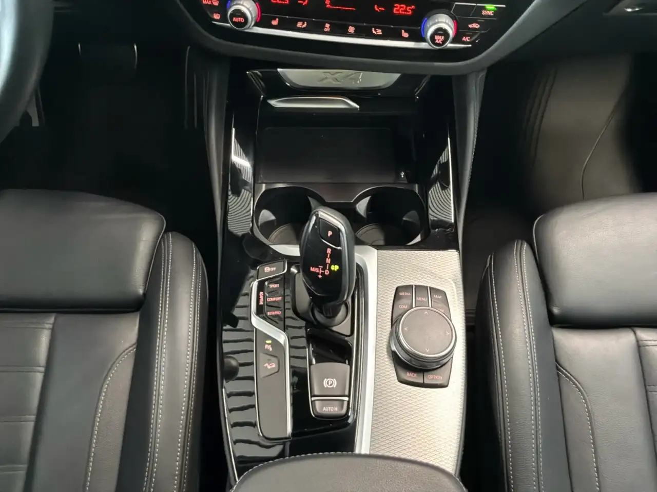 BMW X4 photo BMW X4