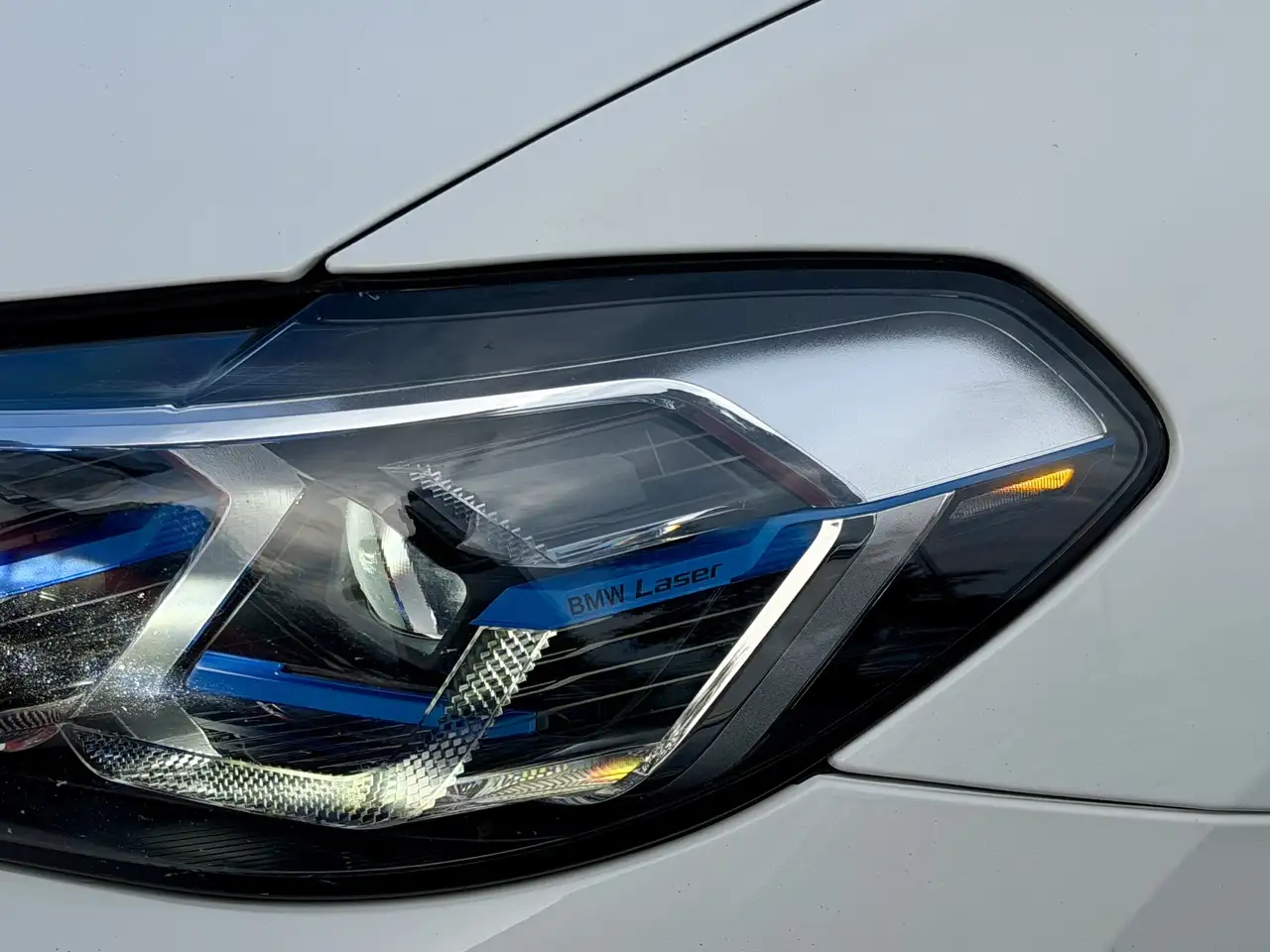 BMW X4 photo BMW X4