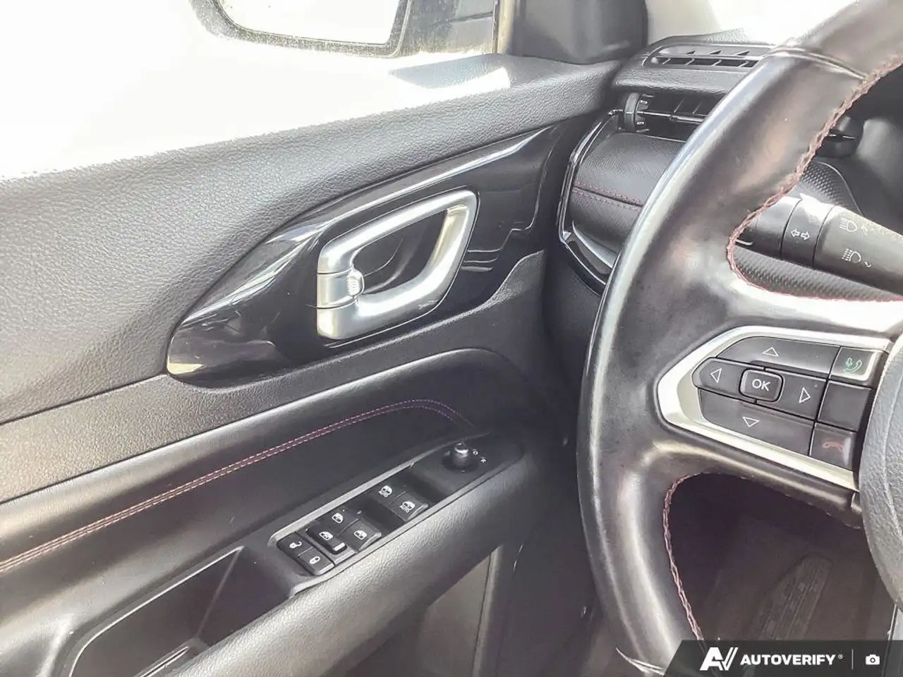 Jeep Compass photo Jeep Compass