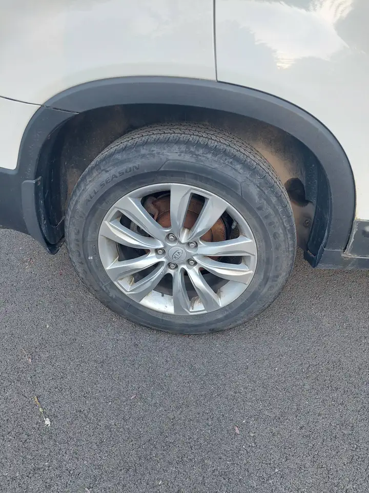 Kia Sorento photo Kia Sorento
