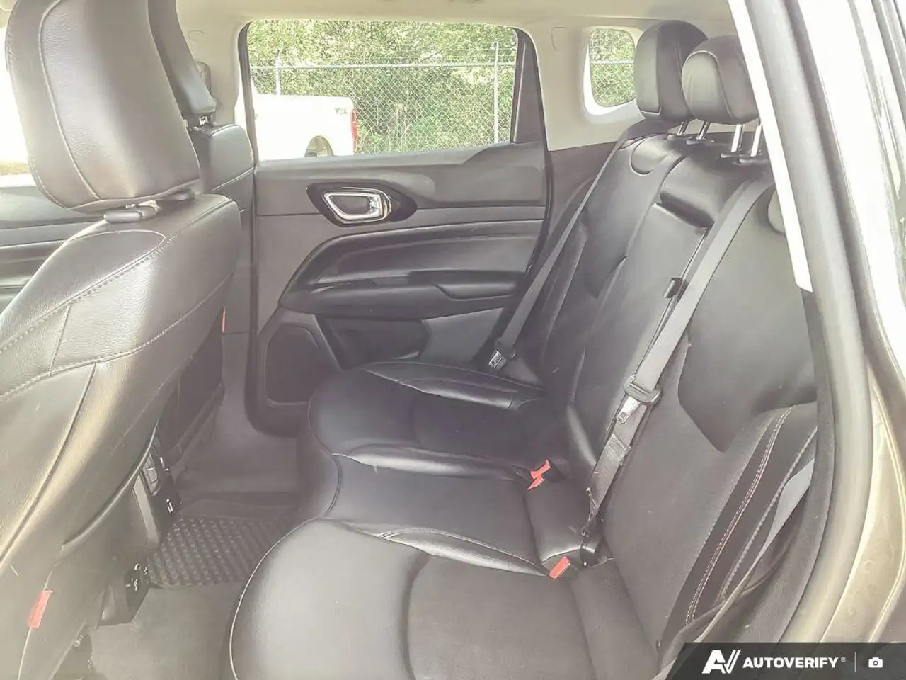 Jeep Compass photo Jeep Compass