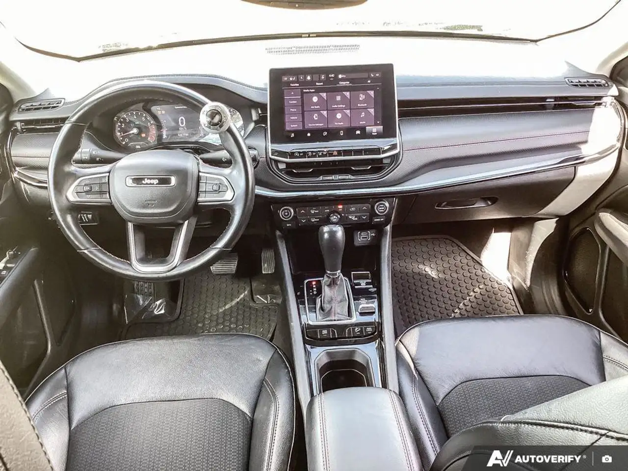 Jeep Compass photo Jeep Compass