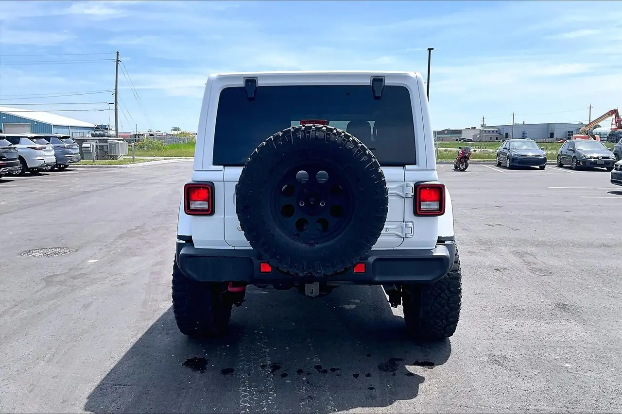 Jeep Wrangler снимка Jeep Wrangler