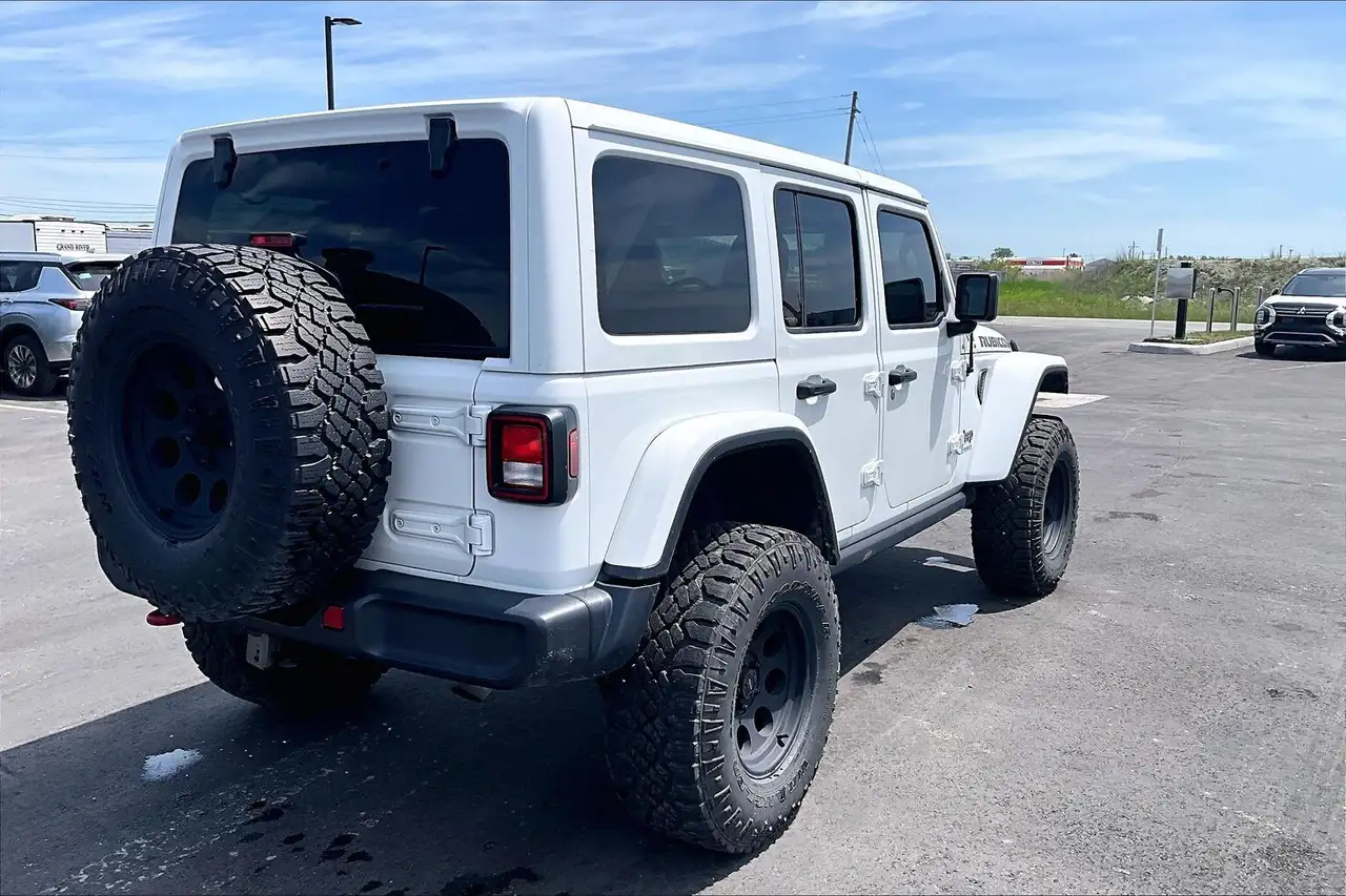 Jeep Wrangler снимка Jeep Wrangler
