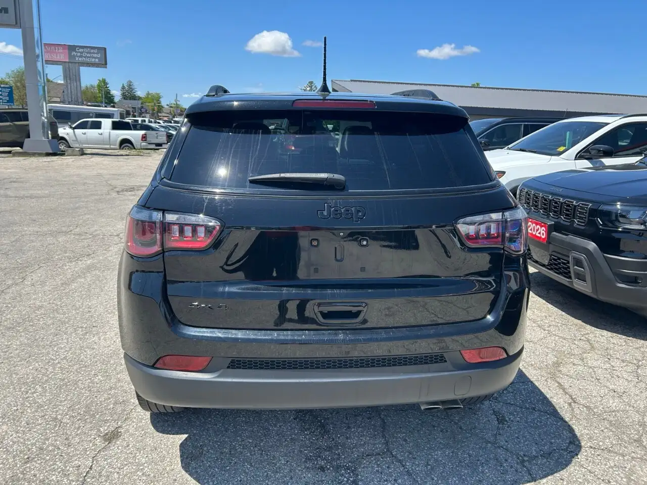 Jeep Compass photo Jeep Compass