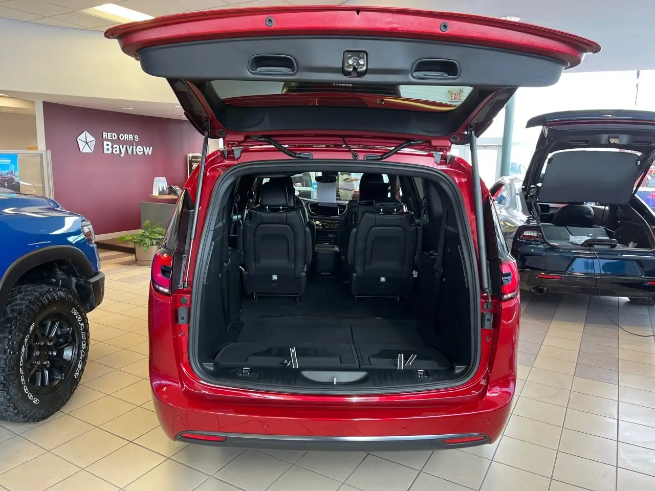 Chrysler Pacifica photo Chrysler Pacifica