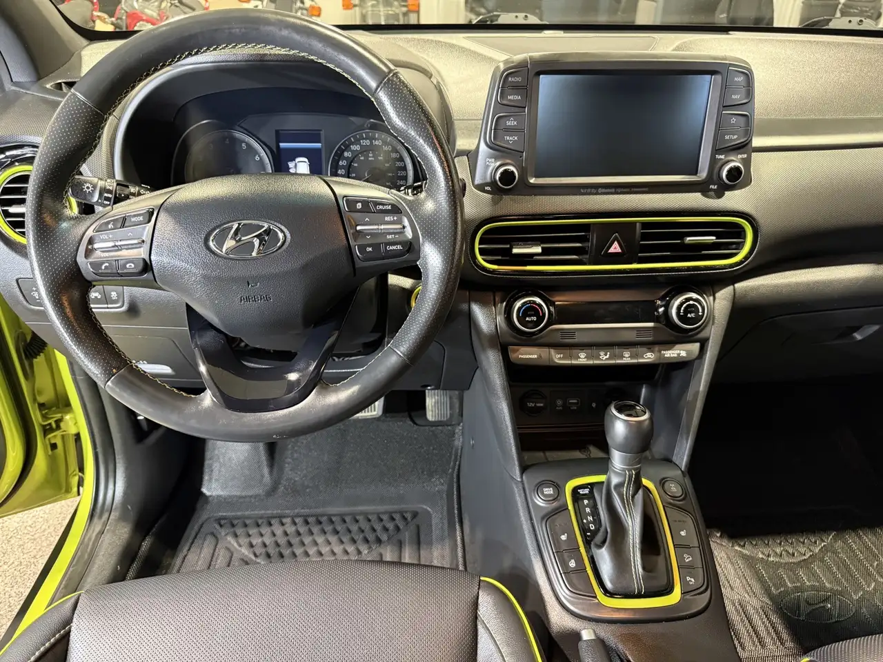 Hyundai KONA photo Hyundai KONA