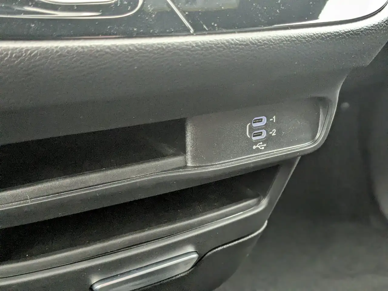 Chrysler Pacifica снимка Chrysler Pacifica