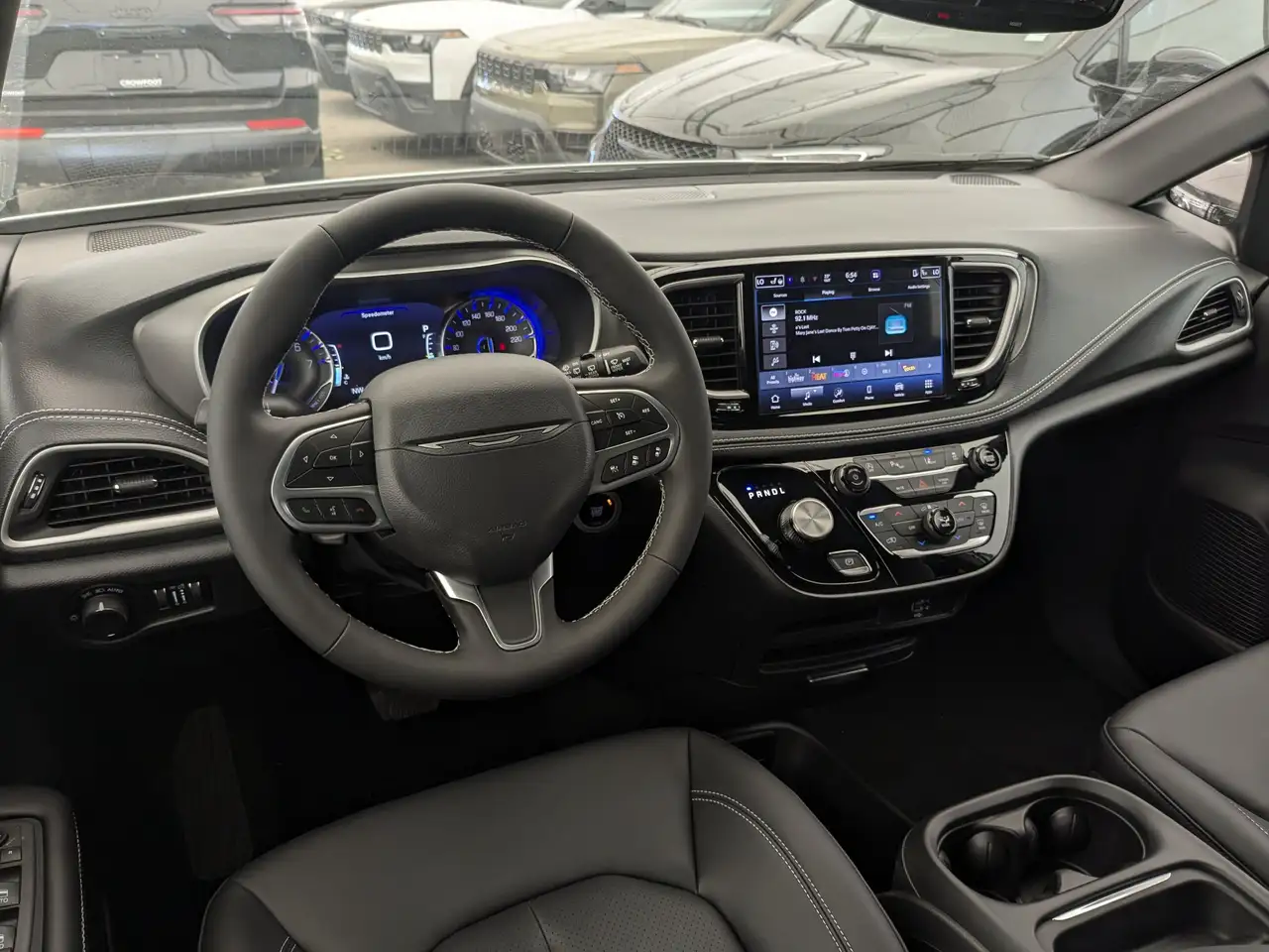 Chrysler Pacifica снимка Chrysler Pacifica