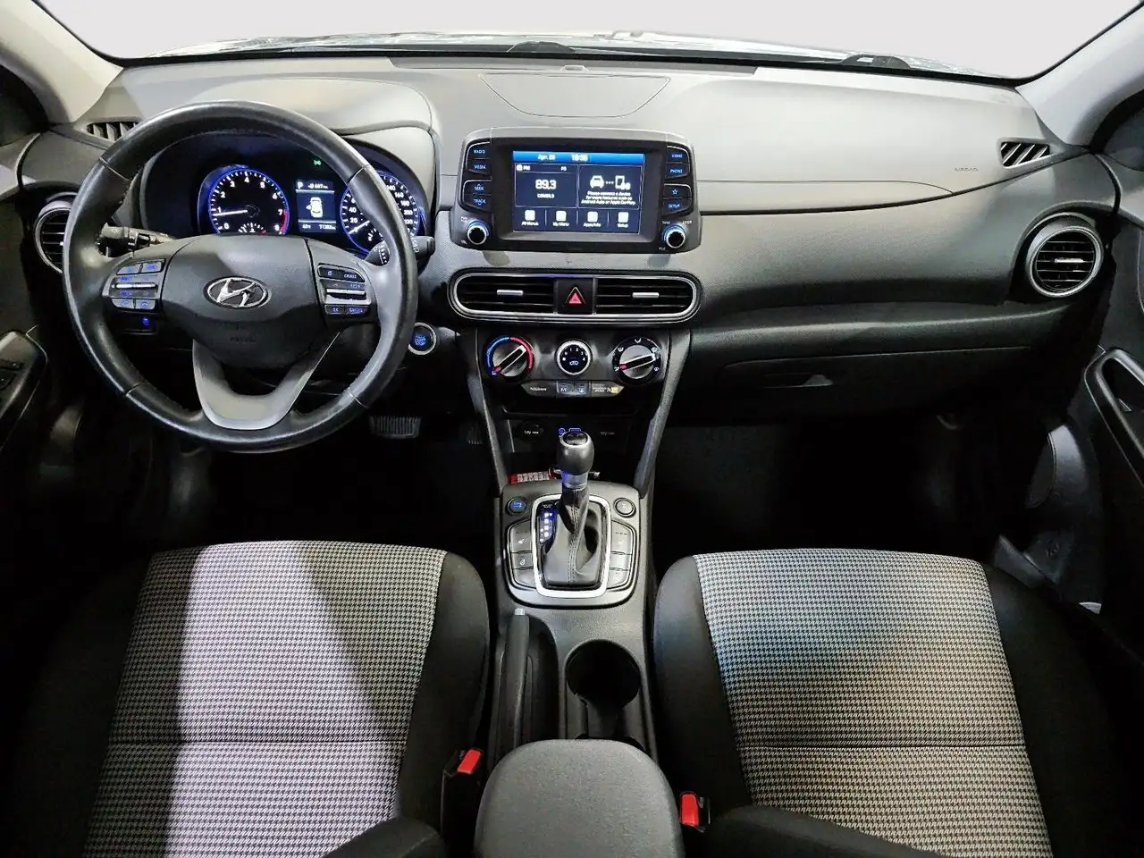 Hyundai KONA снимка Hyundai KONA