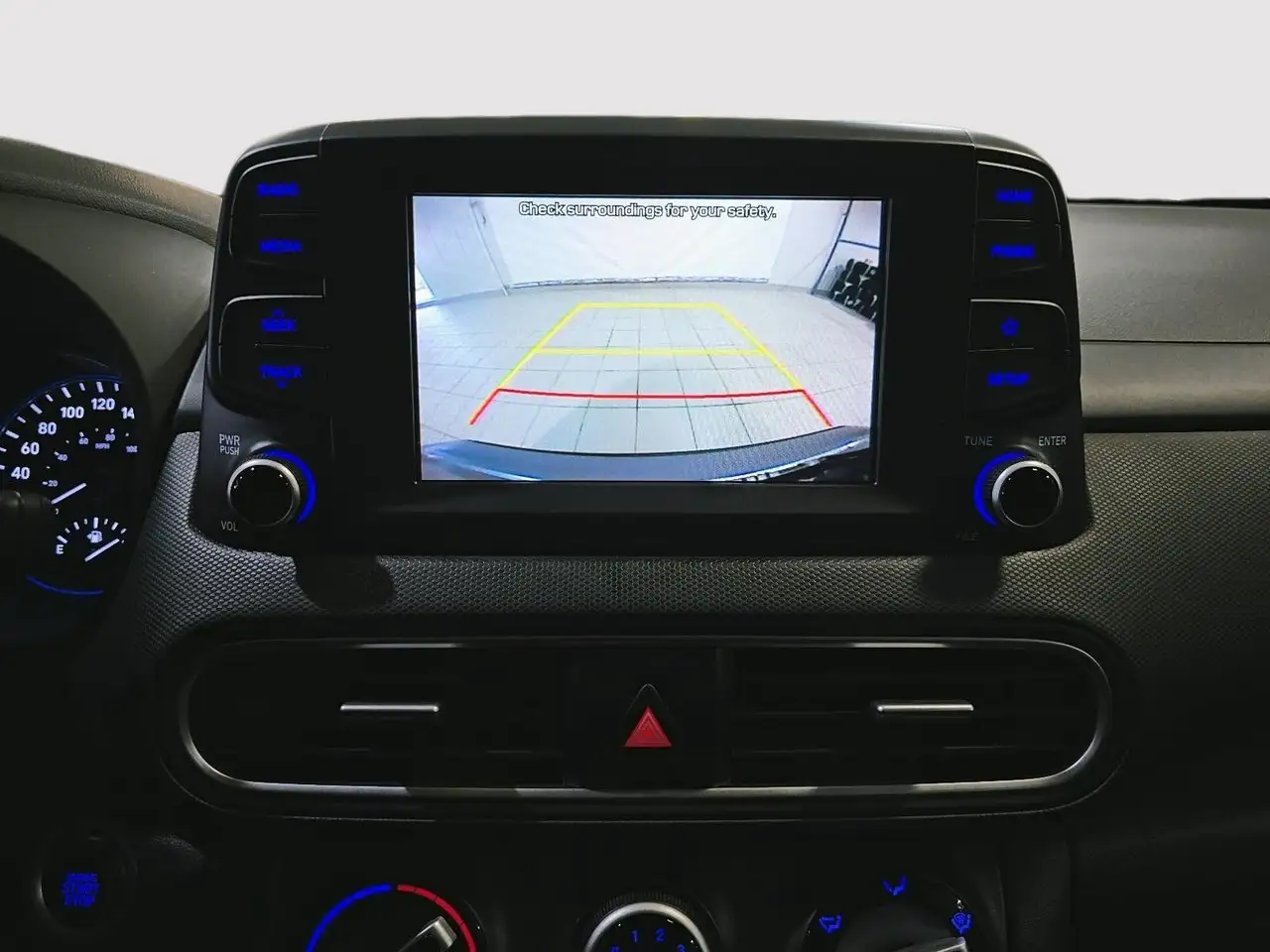 Hyundai KONA снимка Hyundai KONA