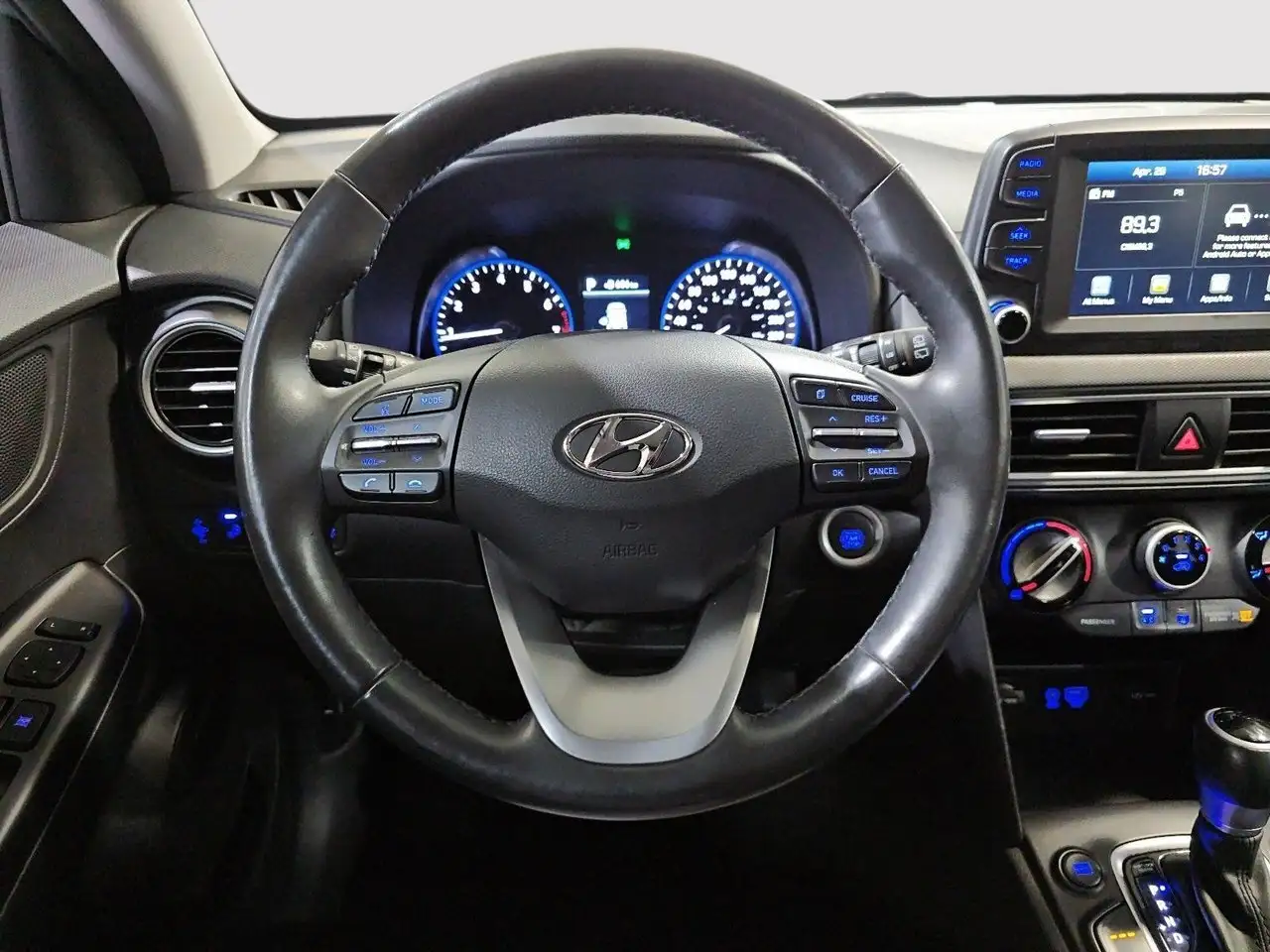 Hyundai KONA снимка Hyundai KONA