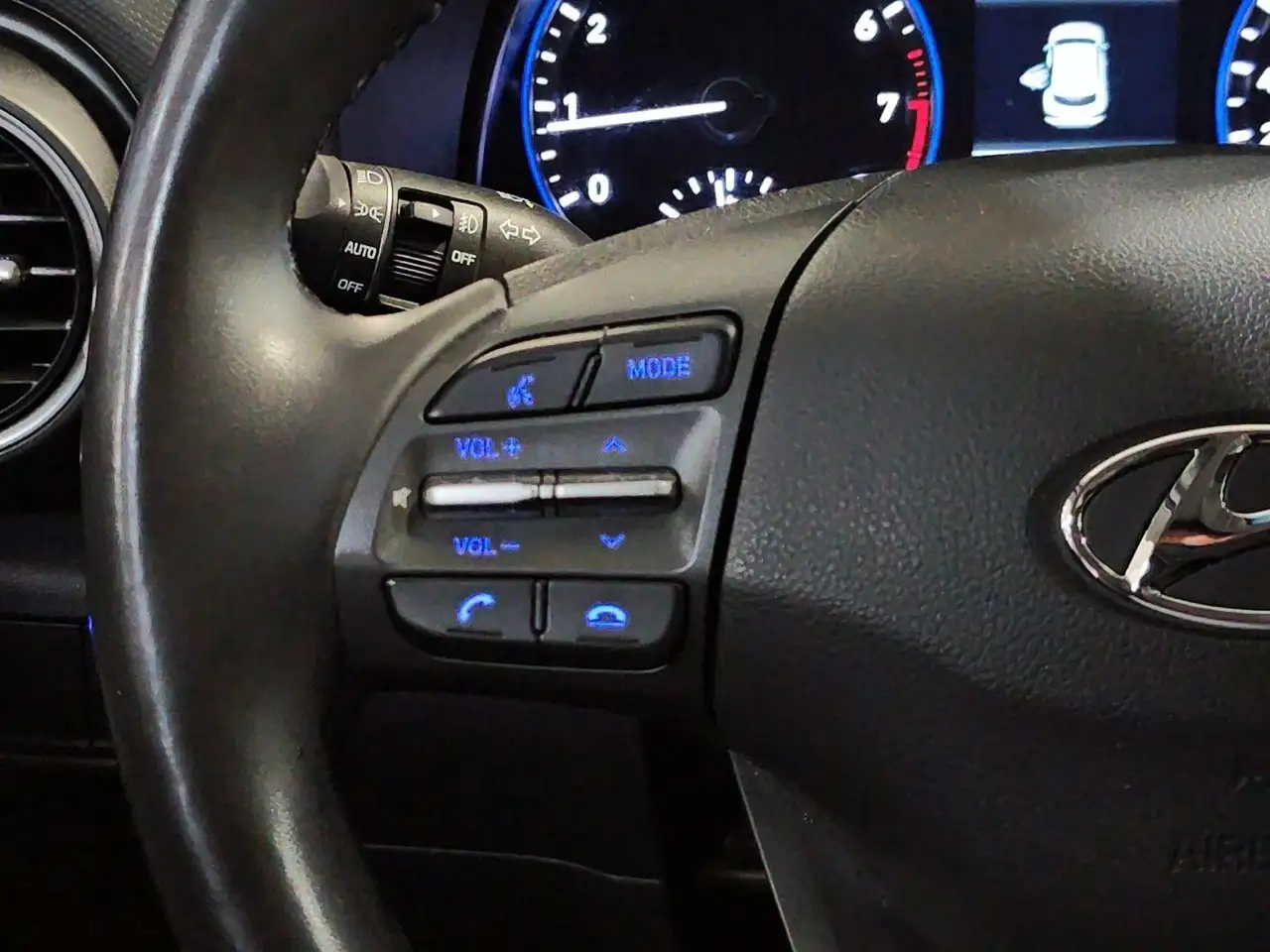 Hyundai KONA снимка Hyundai KONA