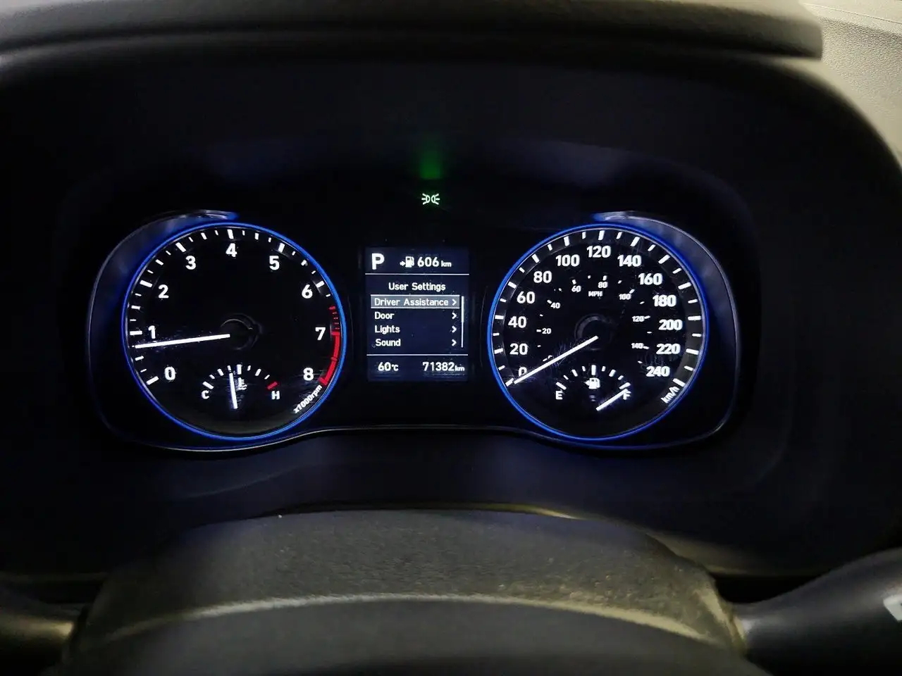 Hyundai KONA снимка Hyundai KONA