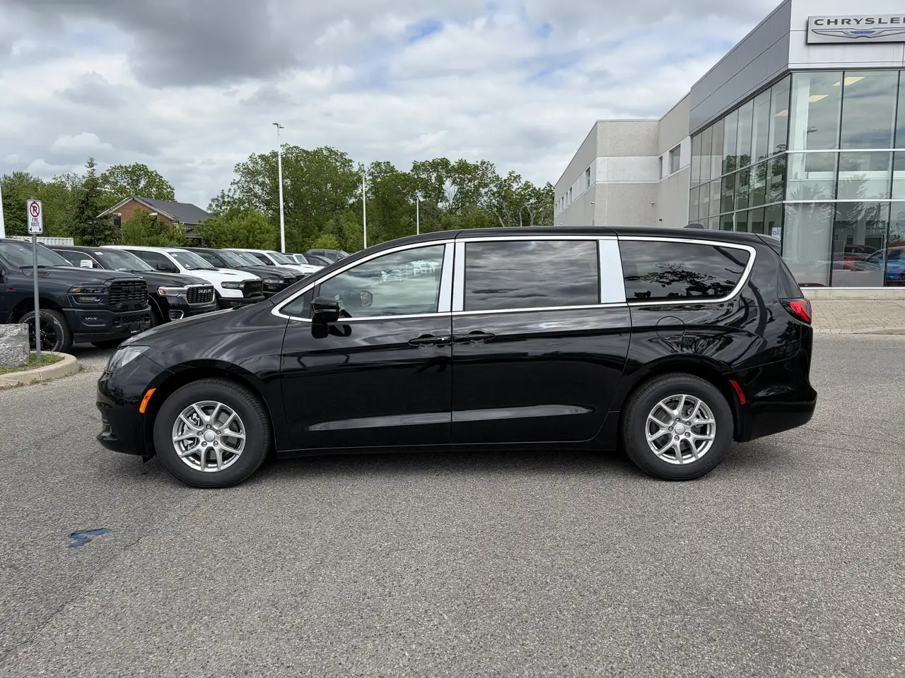 2027 Chrysler Grand Caravan