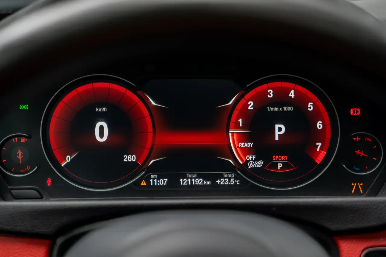 BMW 4 Series снимка BMW 4 Series