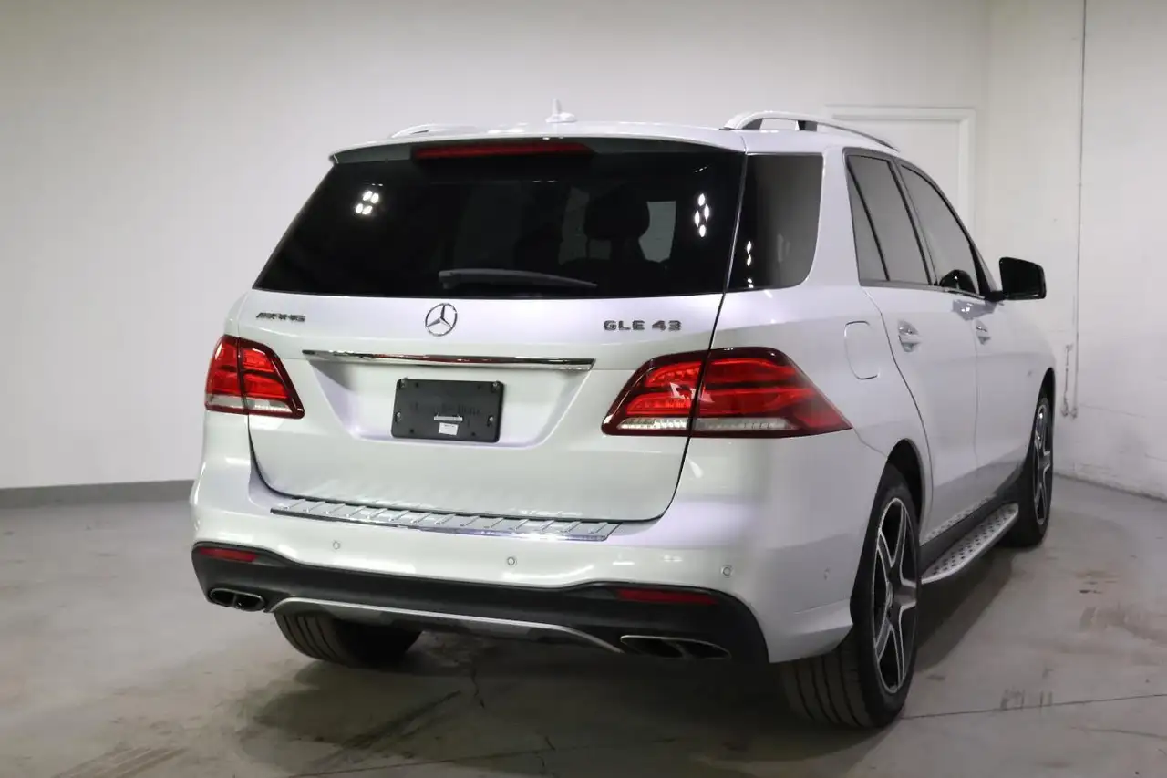 Mercedes-Benz GLE снимка Mercedes-Benz GLE