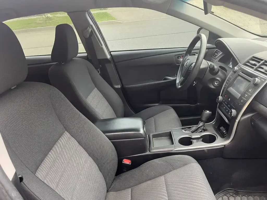 Toyota Camry снимка Toyota Camry