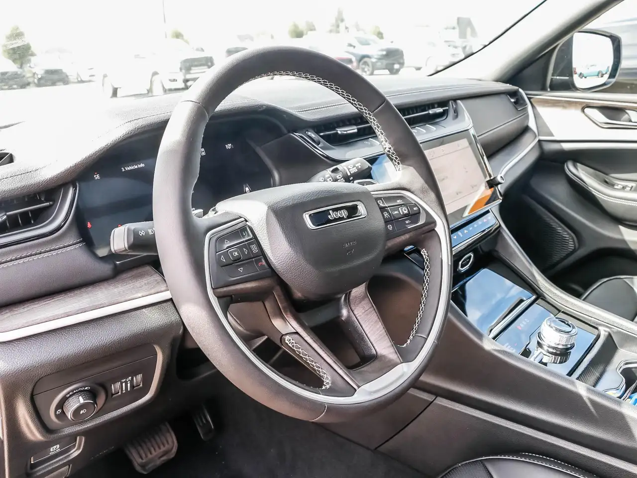 Jeep Grand Cherokee снимка Jeep Grand Cherokee