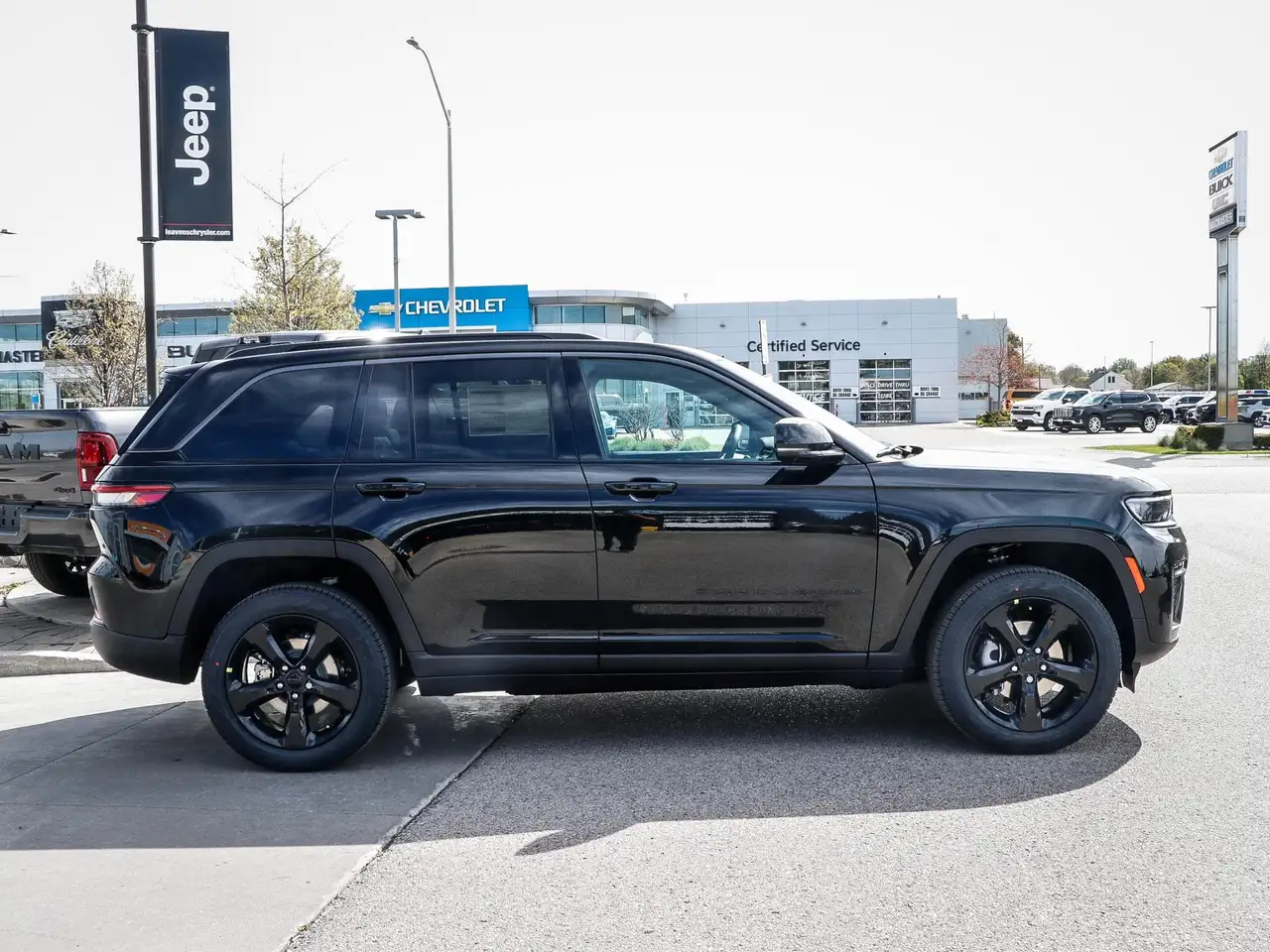 Jeep Grand Cherokee снимка Jeep Grand Cherokee