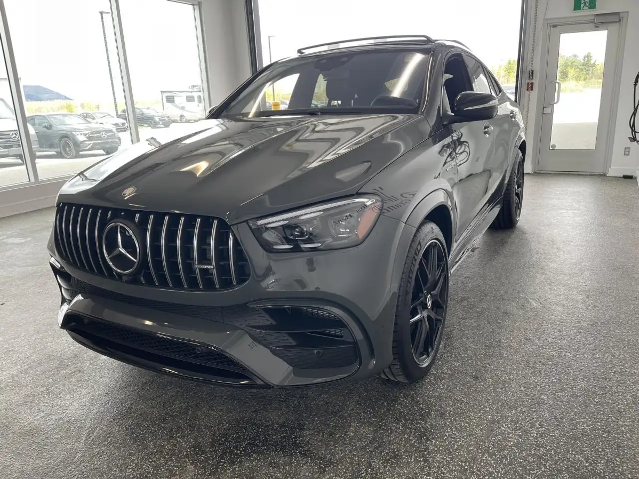 Mercedes-Benz GLE снимка Mercedes-Benz GLE