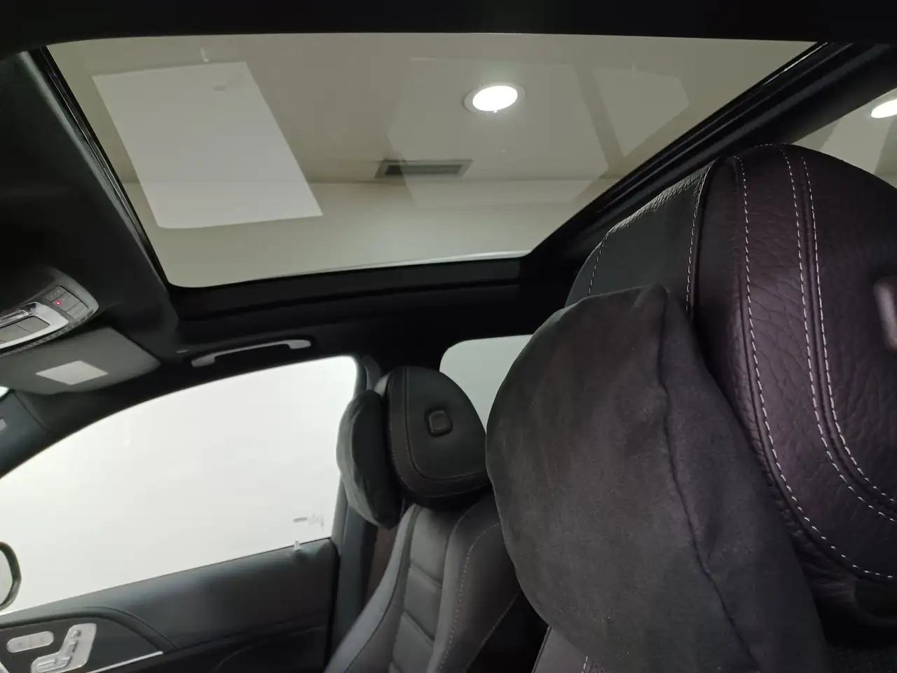 Mercedes-Benz GLE снимка Mercedes-Benz GLE