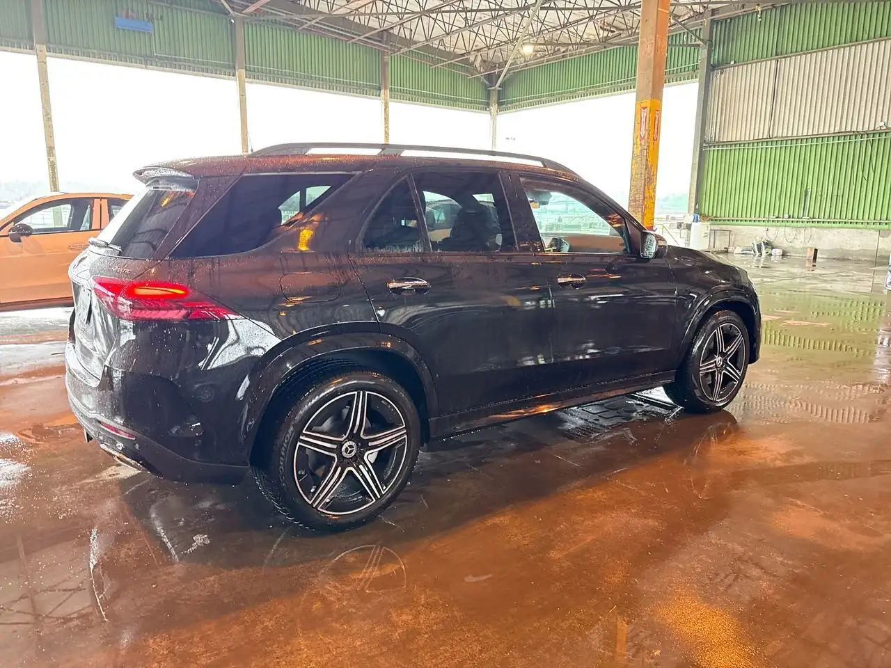 Mercedes-Benz GLE снимка Mercedes-Benz GLE