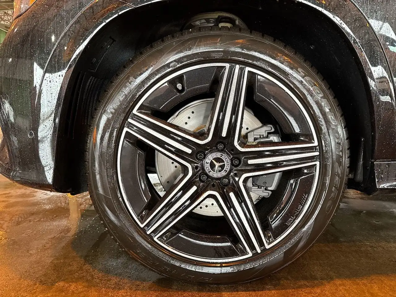 Mercedes-Benz GLE снимка Mercedes-Benz GLE