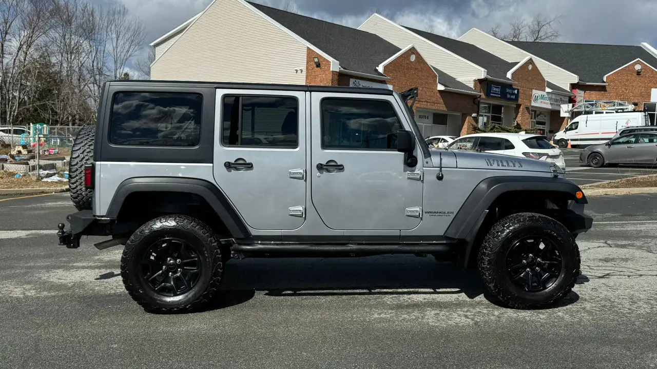 Jeep Wrangler снимка Jeep Wrangler