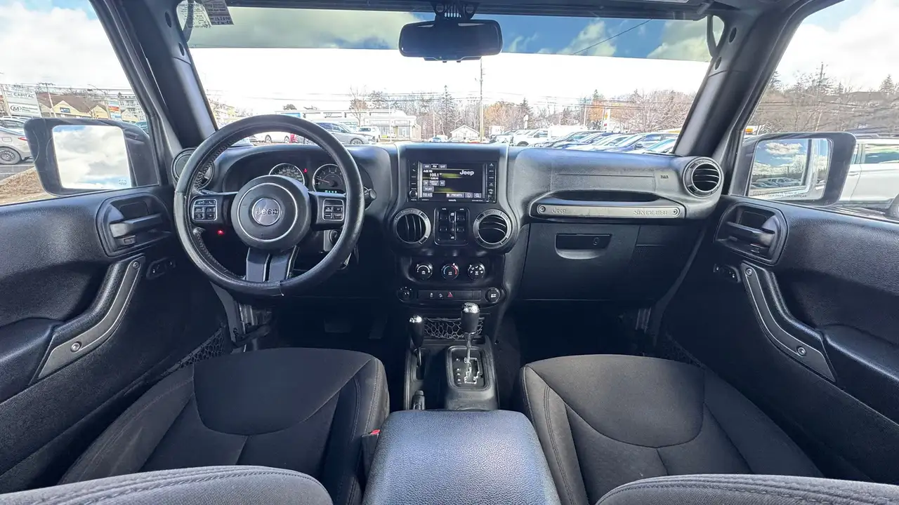 Jeep Wrangler снимка Jeep Wrangler