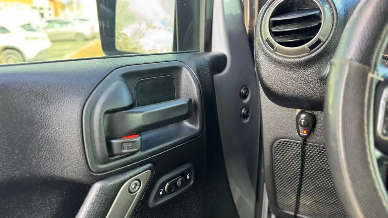 Jeep Wrangler снимка Jeep Wrangler