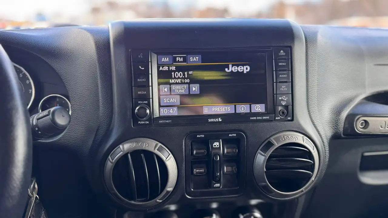 Jeep Wrangler снимка Jeep Wrangler