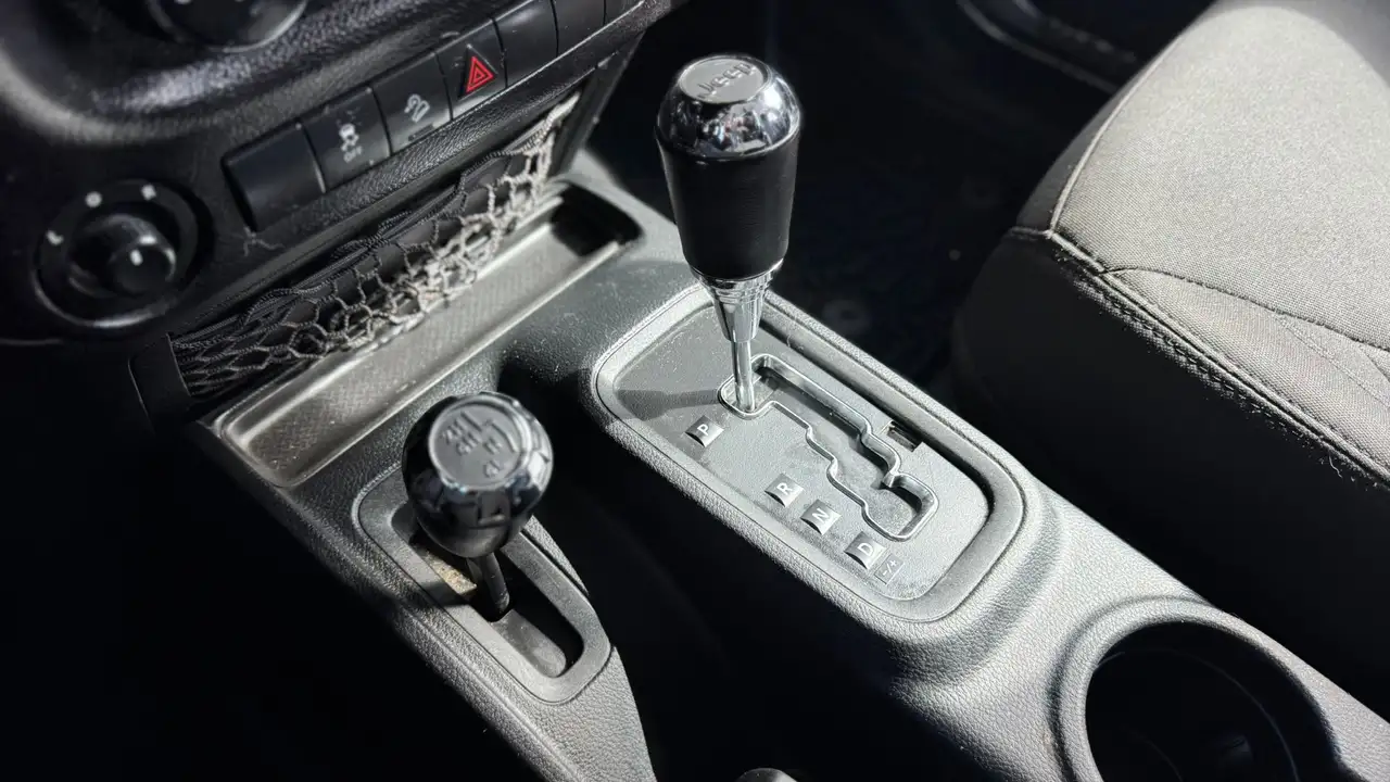 Jeep Wrangler снимка Jeep Wrangler