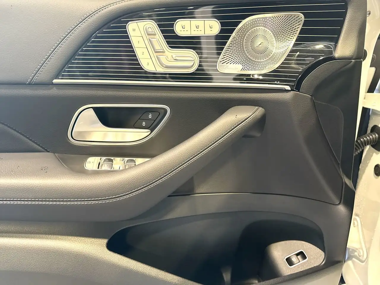 Mercedes-Benz GLE снимка Mercedes-Benz GLE