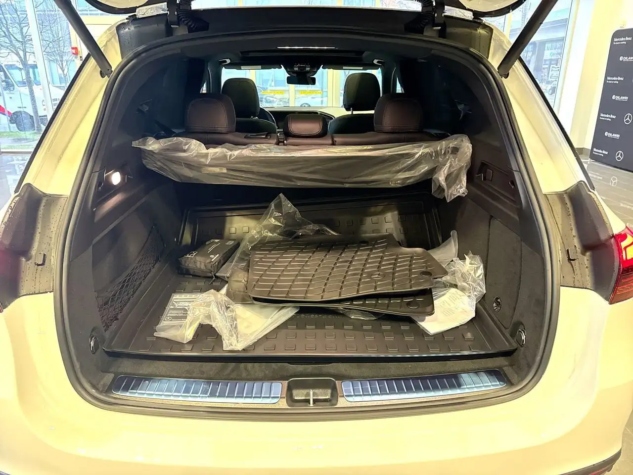 Mercedes-Benz GLE снимка Mercedes-Benz GLE
