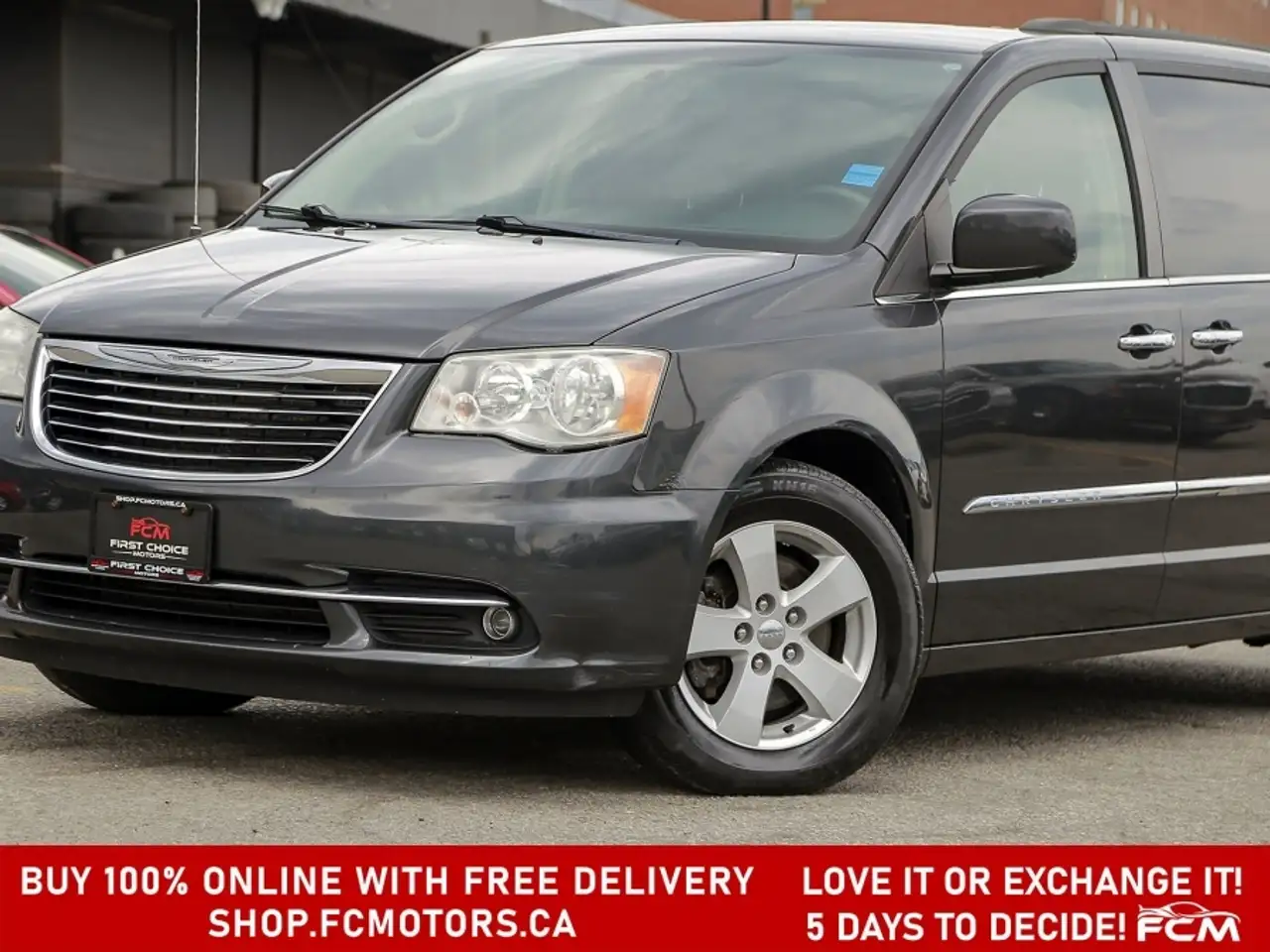 Chrysler Town & Country photo Chrysler Town & Country