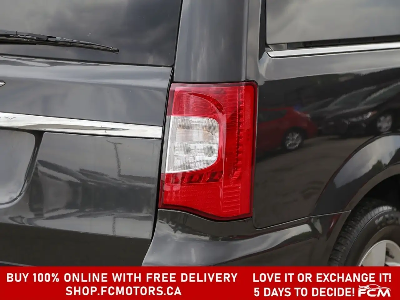 Chrysler Town & Country photo Chrysler Town & Country