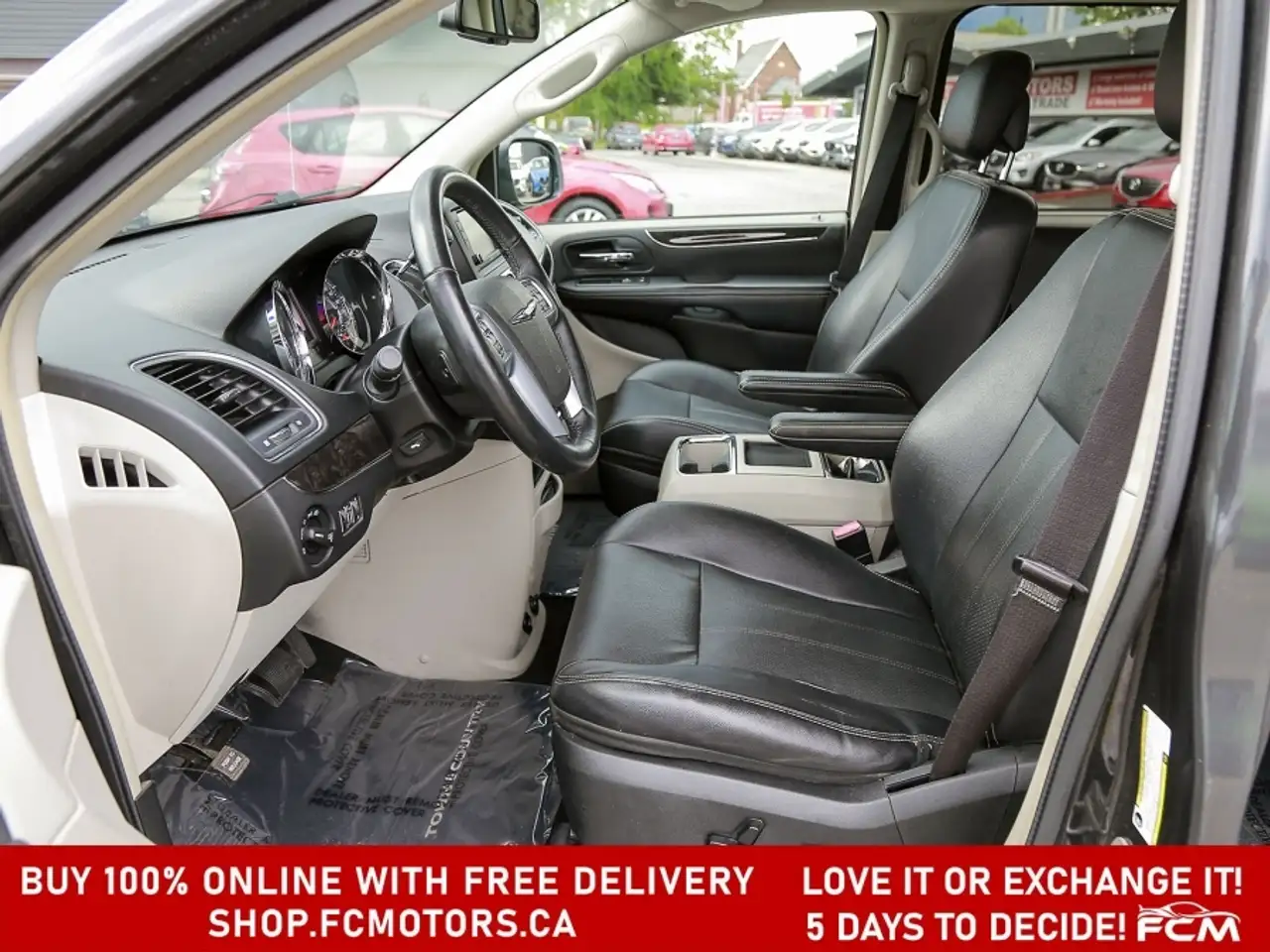 Chrysler Town & Country photo Chrysler Town & Country