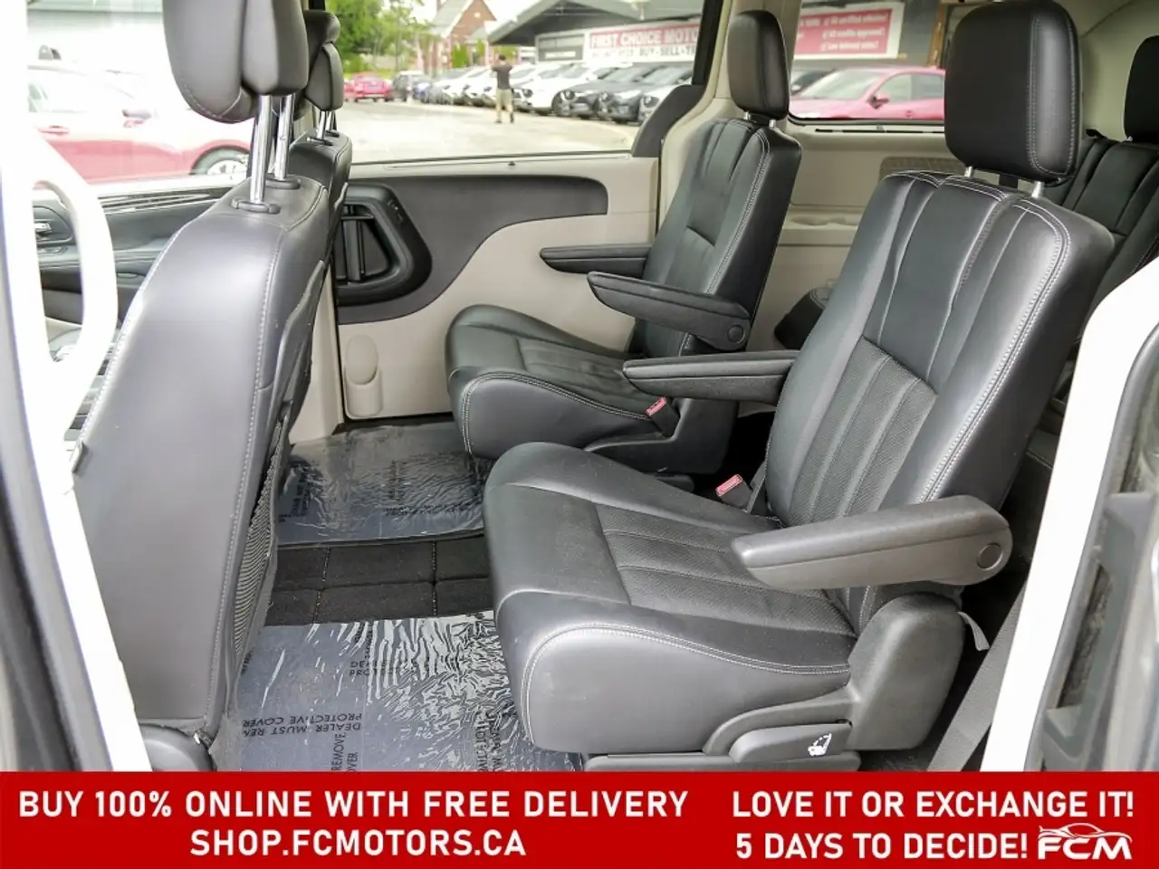 Chrysler Town & Country photo Chrysler Town & Country