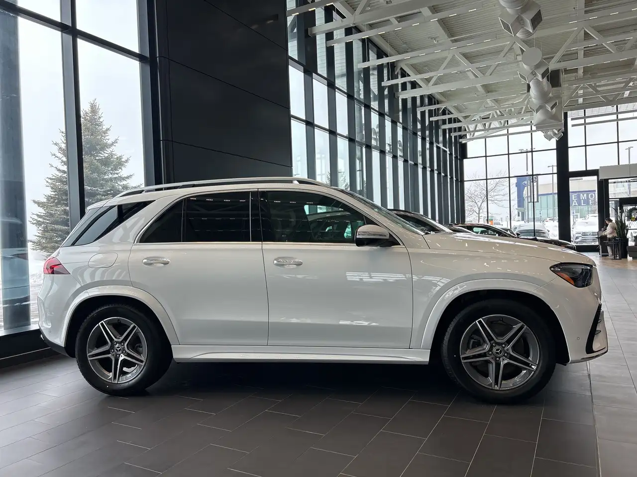 Mercedes-Benz GLE снимка Mercedes-Benz GLE