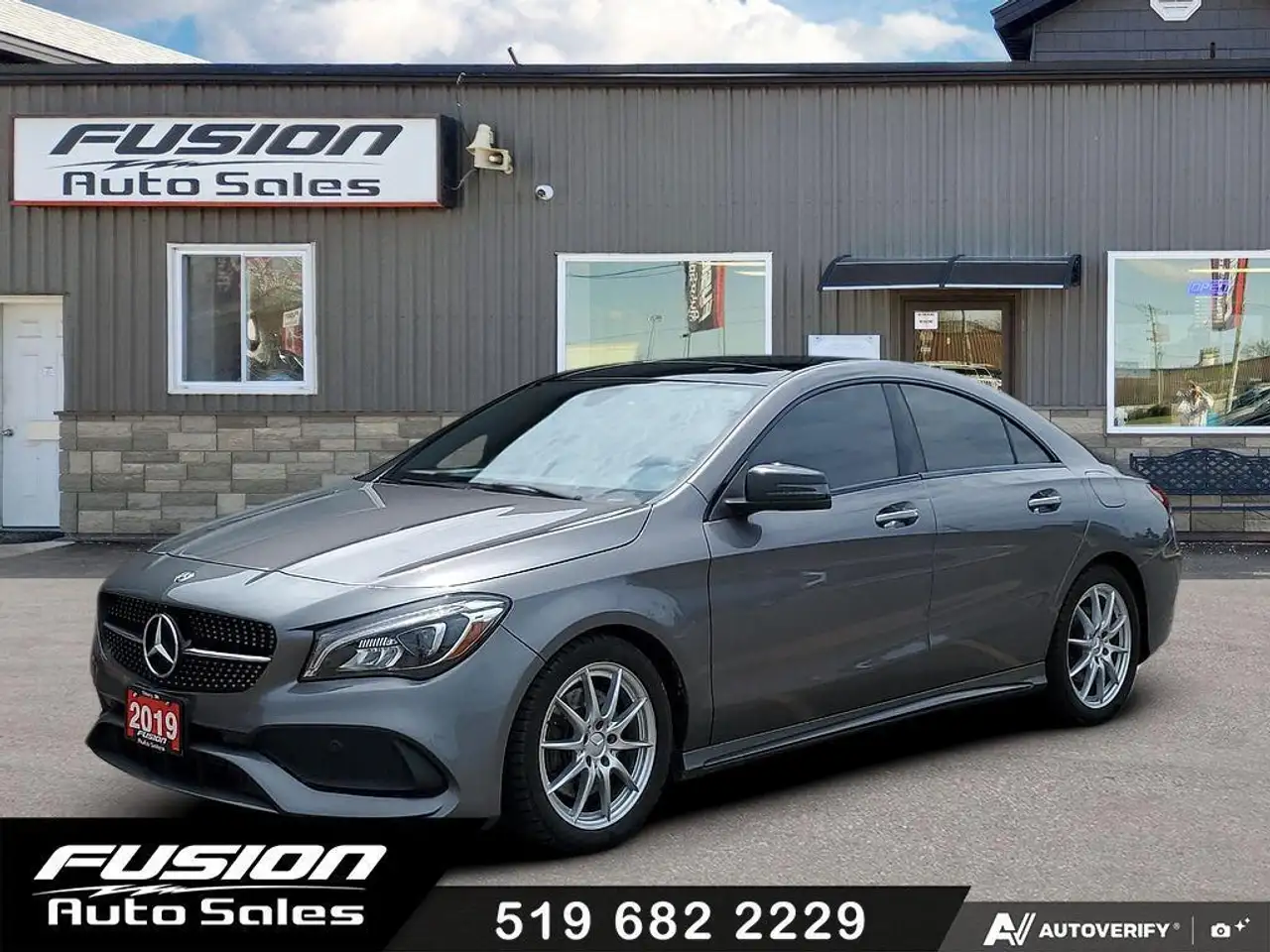Mercedes-Benz CLA photo Mercedes-Benz CLA