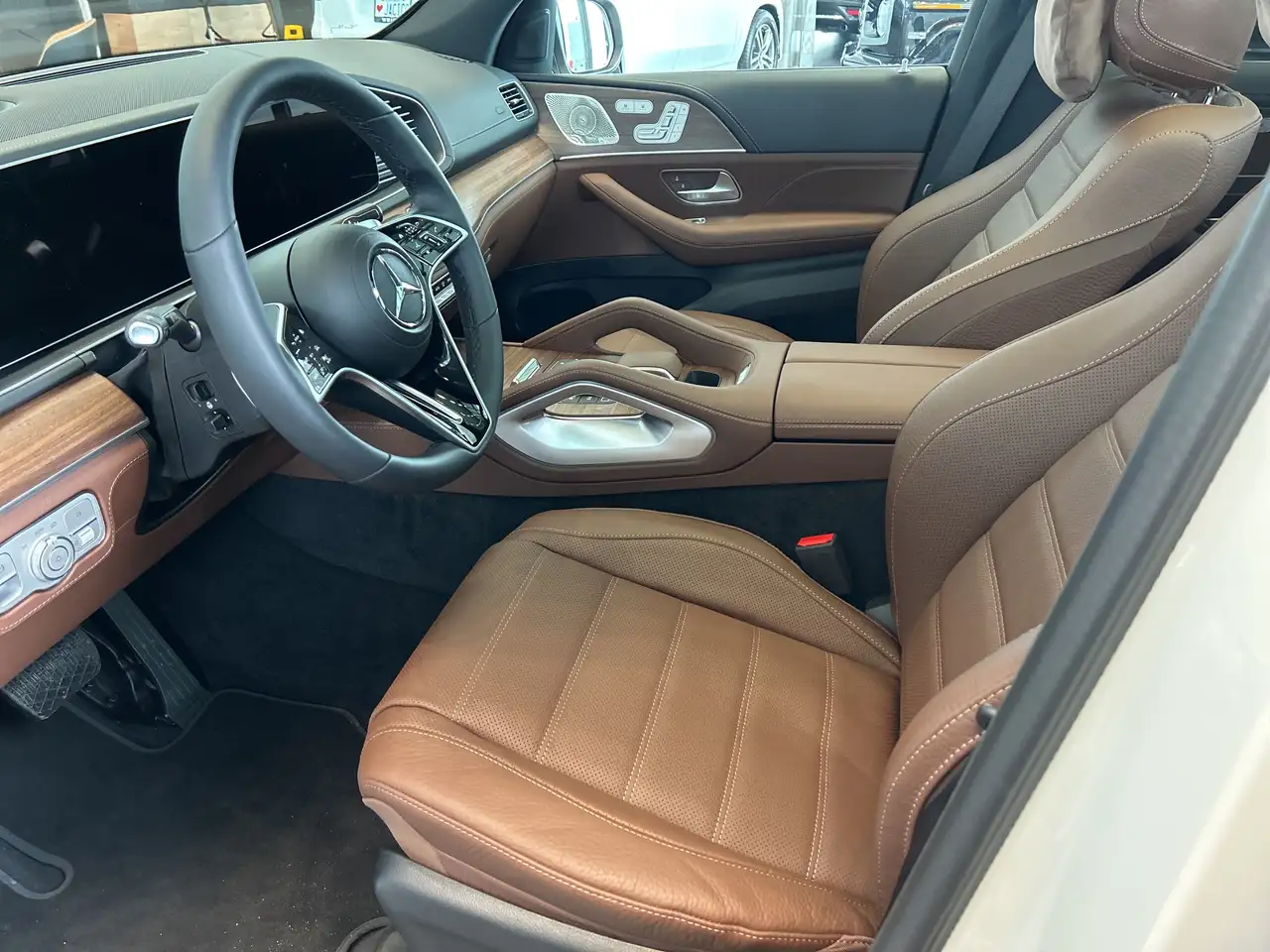 Mercedes-Benz GLE снимка Mercedes-Benz GLE