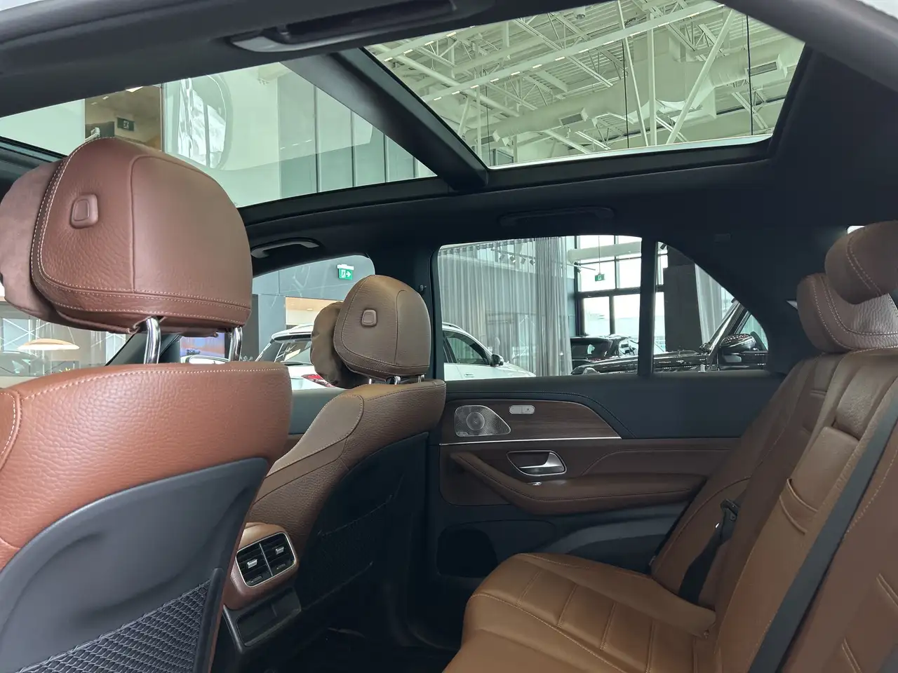 Mercedes-Benz GLE снимка Mercedes-Benz GLE