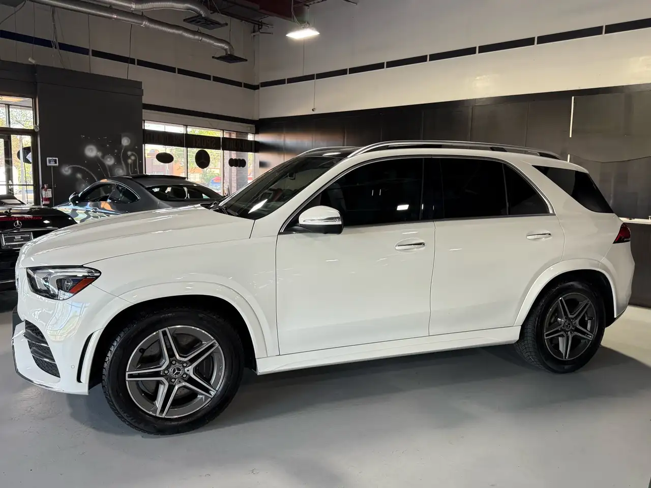 Mercedes-Benz GLE снимка Mercedes-Benz GLE