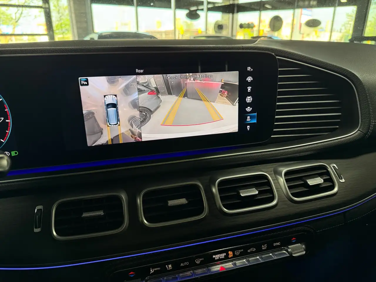 Mercedes-Benz GLE снимка Mercedes-Benz GLE