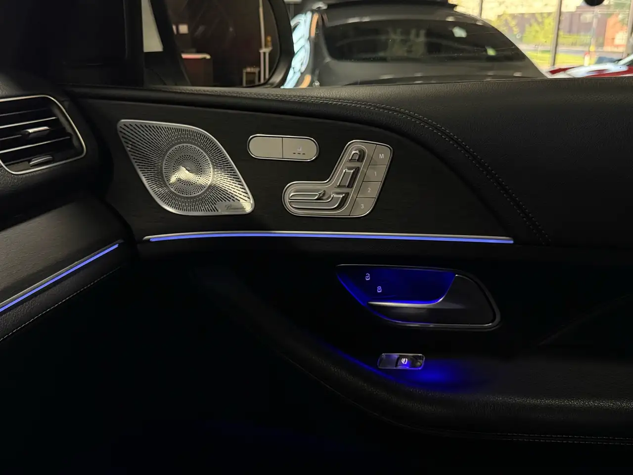 Mercedes-Benz GLE снимка Mercedes-Benz GLE