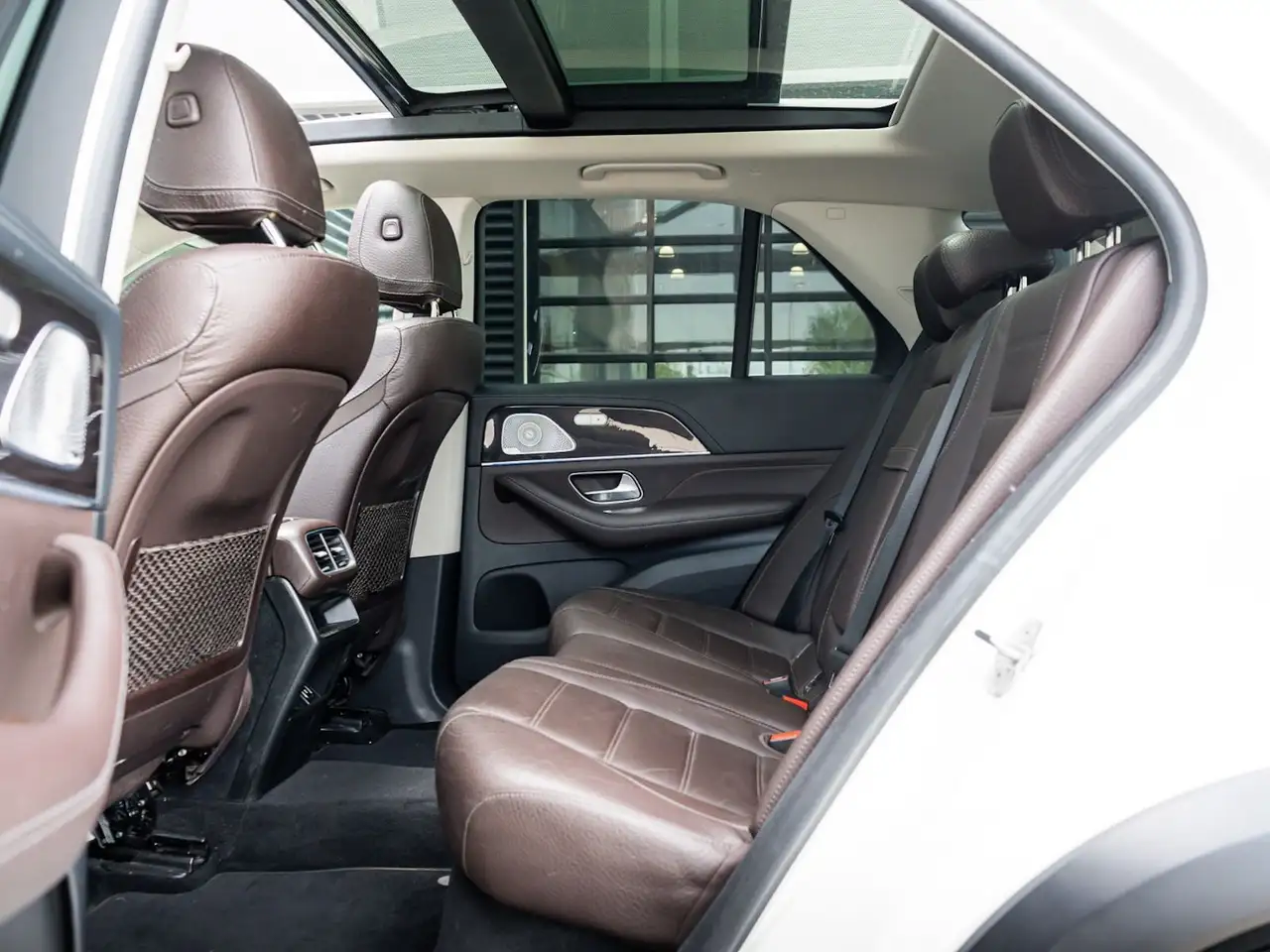 Mercedes-Benz GLE снимка Mercedes-Benz GLE